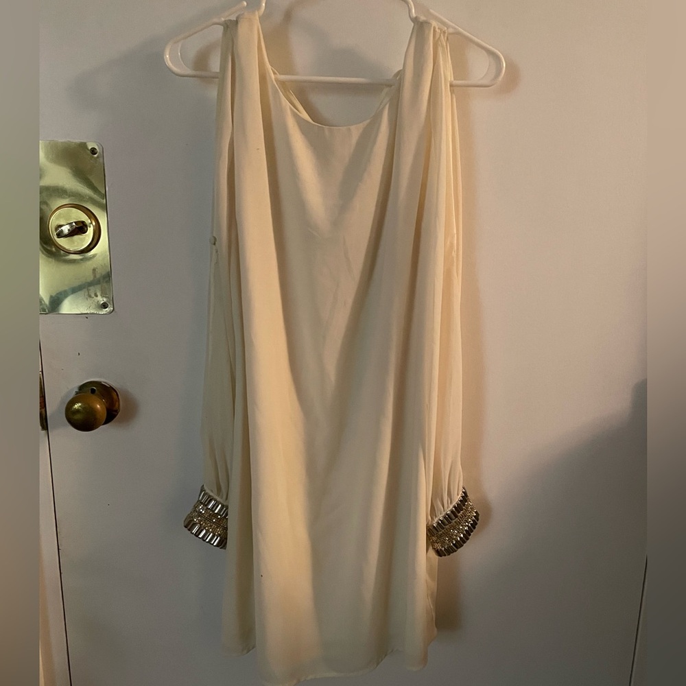 Alya dress with gemstone cuffs and open sleeves